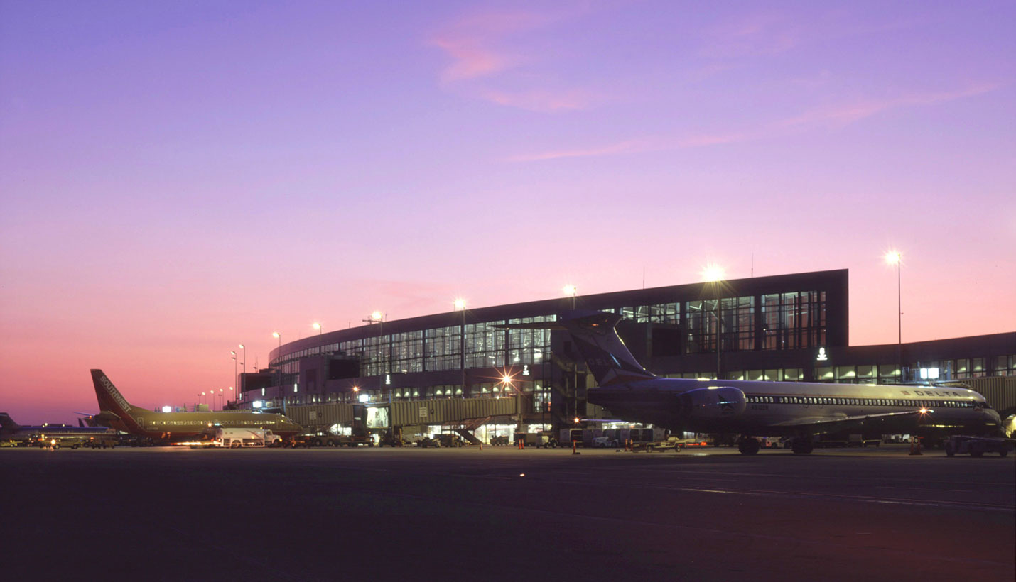 ABIA (Austin-Bergstrom International Airport) - © Paul Bardagjy