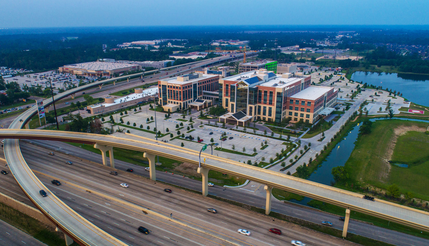 Houston Methodist The Woodlands Hospital / The Woodlands, TX - © Slyworks Photography