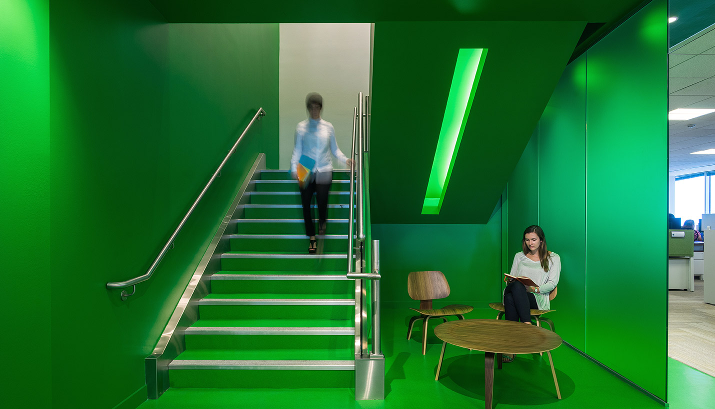 Stair connector at two-story Invitation Homes Headquarters / Dallas, TX - © Michael Hawkins